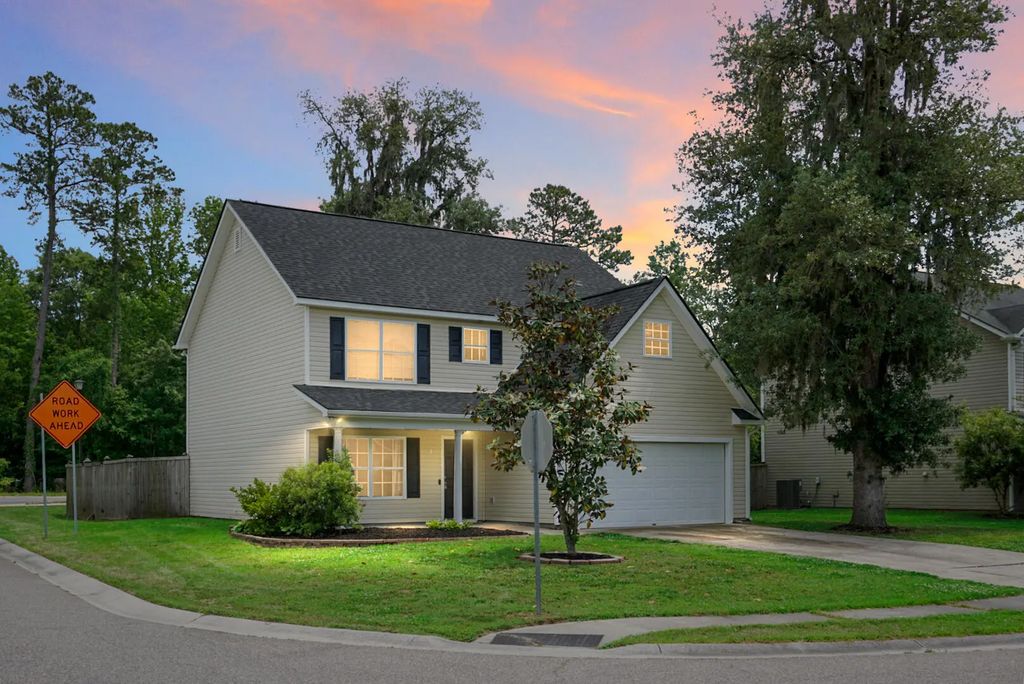 300 Greens Court, Goose Creek