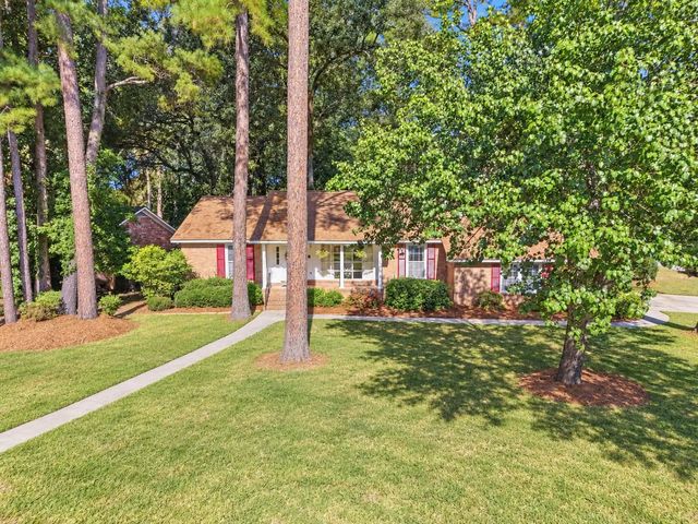Photo of 400 Stratford Drive, Summerville SC