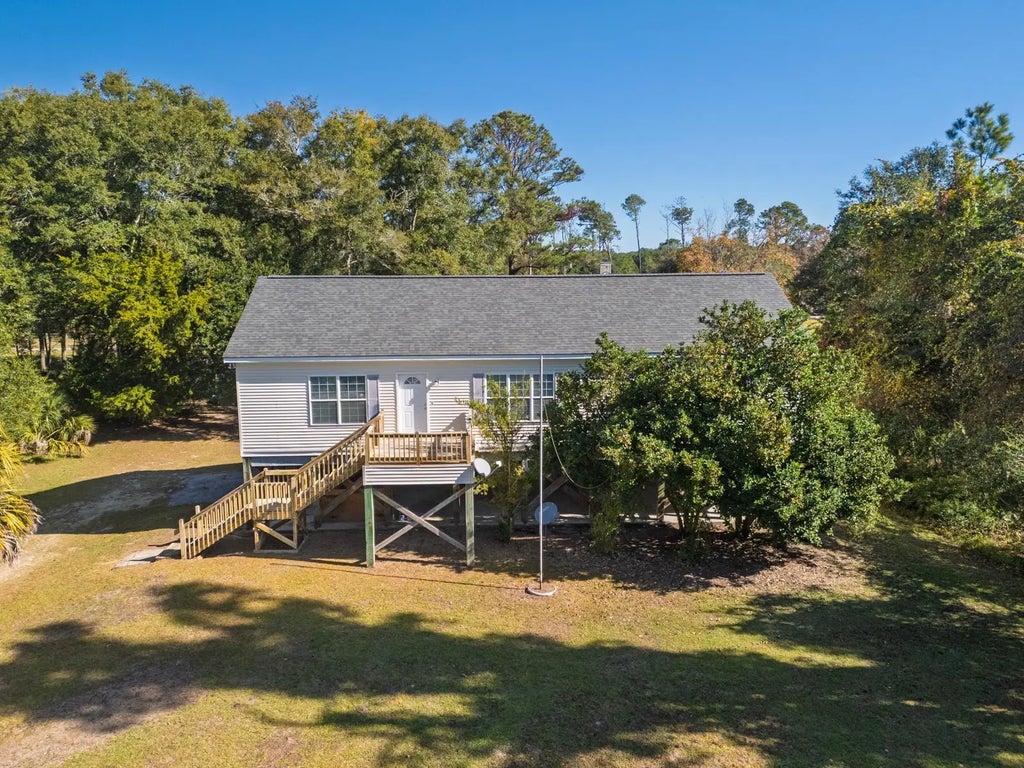 520 Fishing Creek Drive, Edisto Island