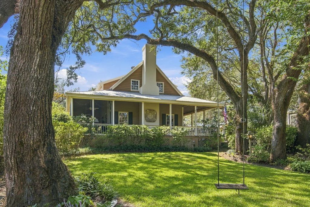143 Live Oak Drive, Mount Pleasant