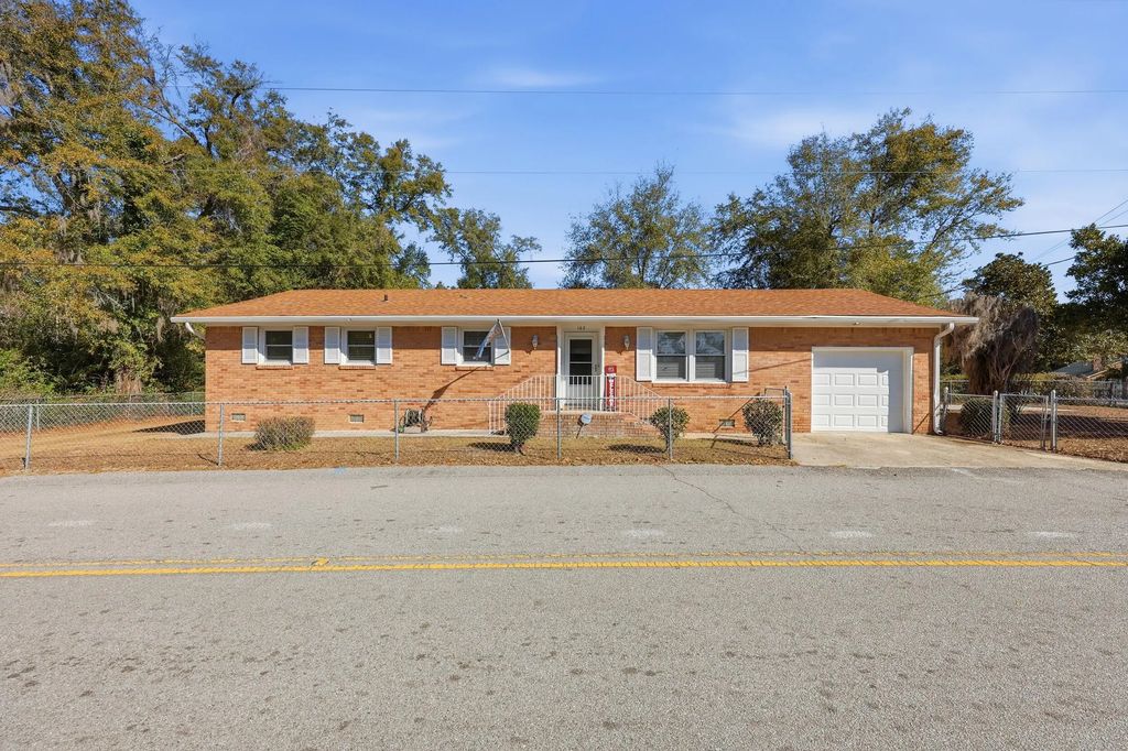 102 Wiley Street, Walterboro