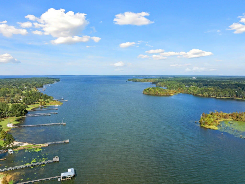 1554 Pinopolis Road, Moncks Corner