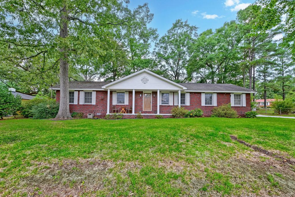 1214 Redeemer Drive, Hanahan