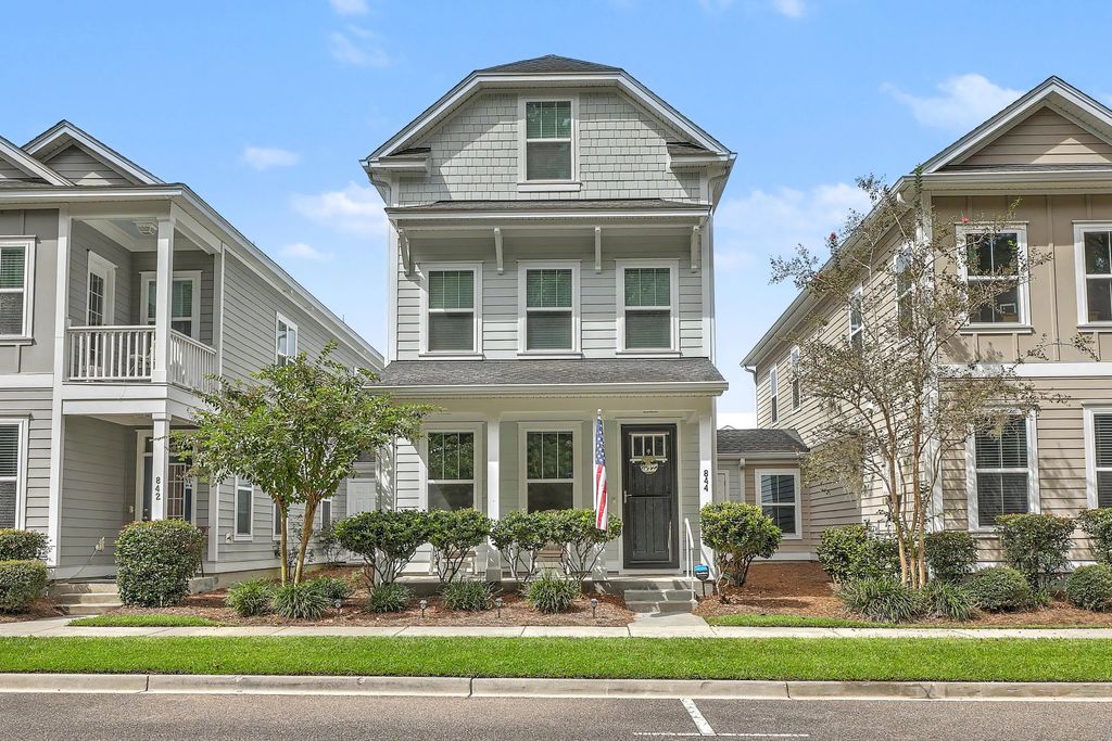 844 Rue Drive, Charleston