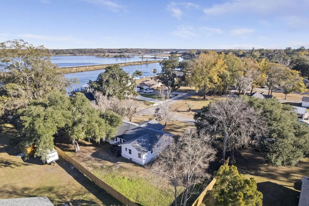 1822 Mallard Circle, Moncks Corner
