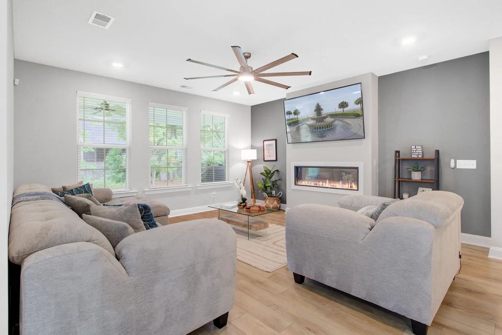 608 S Pointe Boulevard, Summerville