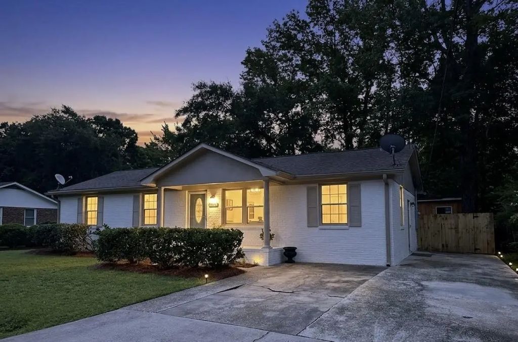 1846 Hazelwood Drive, Charleston