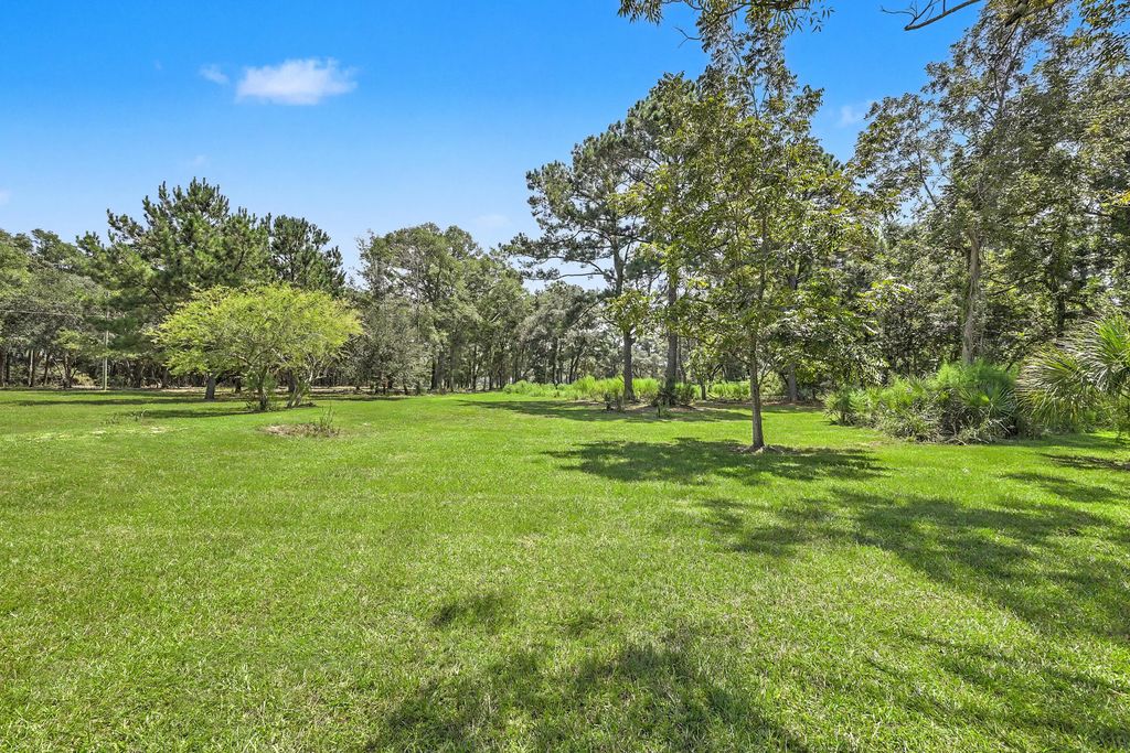 912 Brown Creek Road, Edisto Island