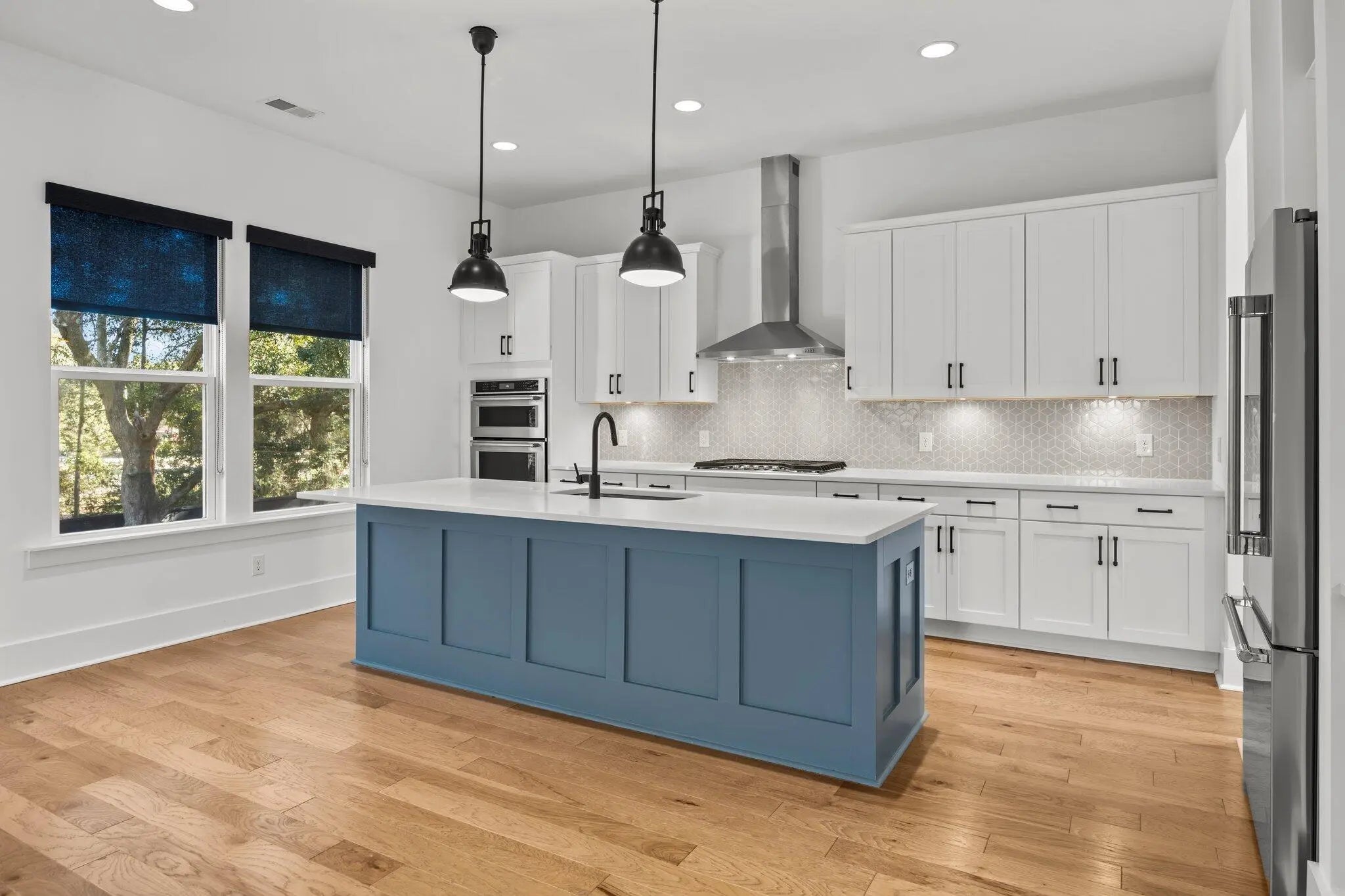 Photo of Listing #24030841