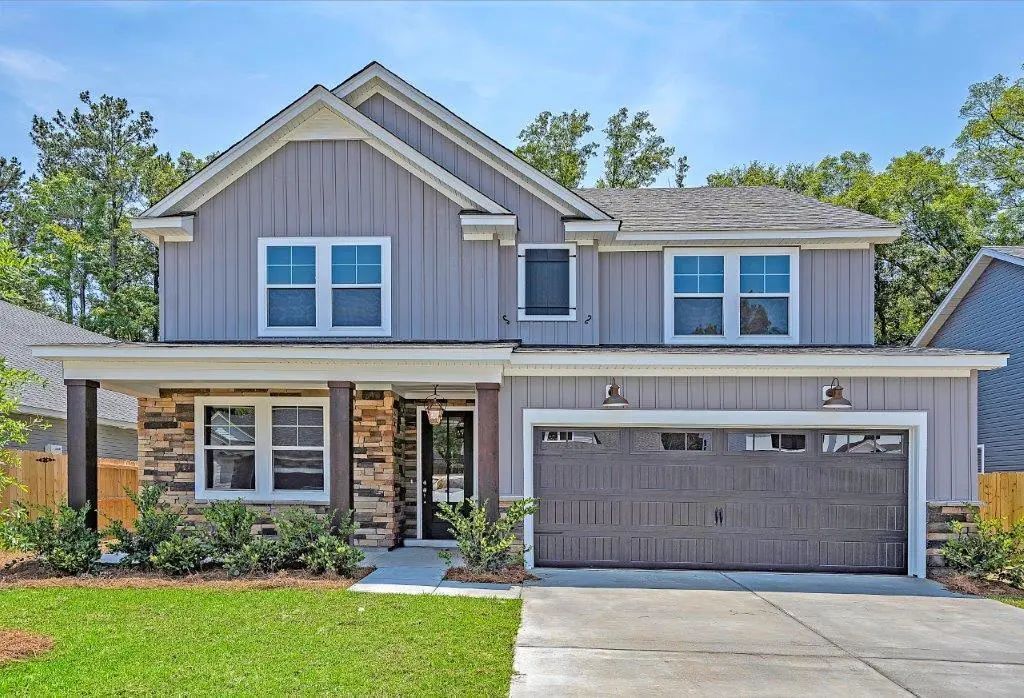 100 Creek Pointe Drive, Moncks Corner