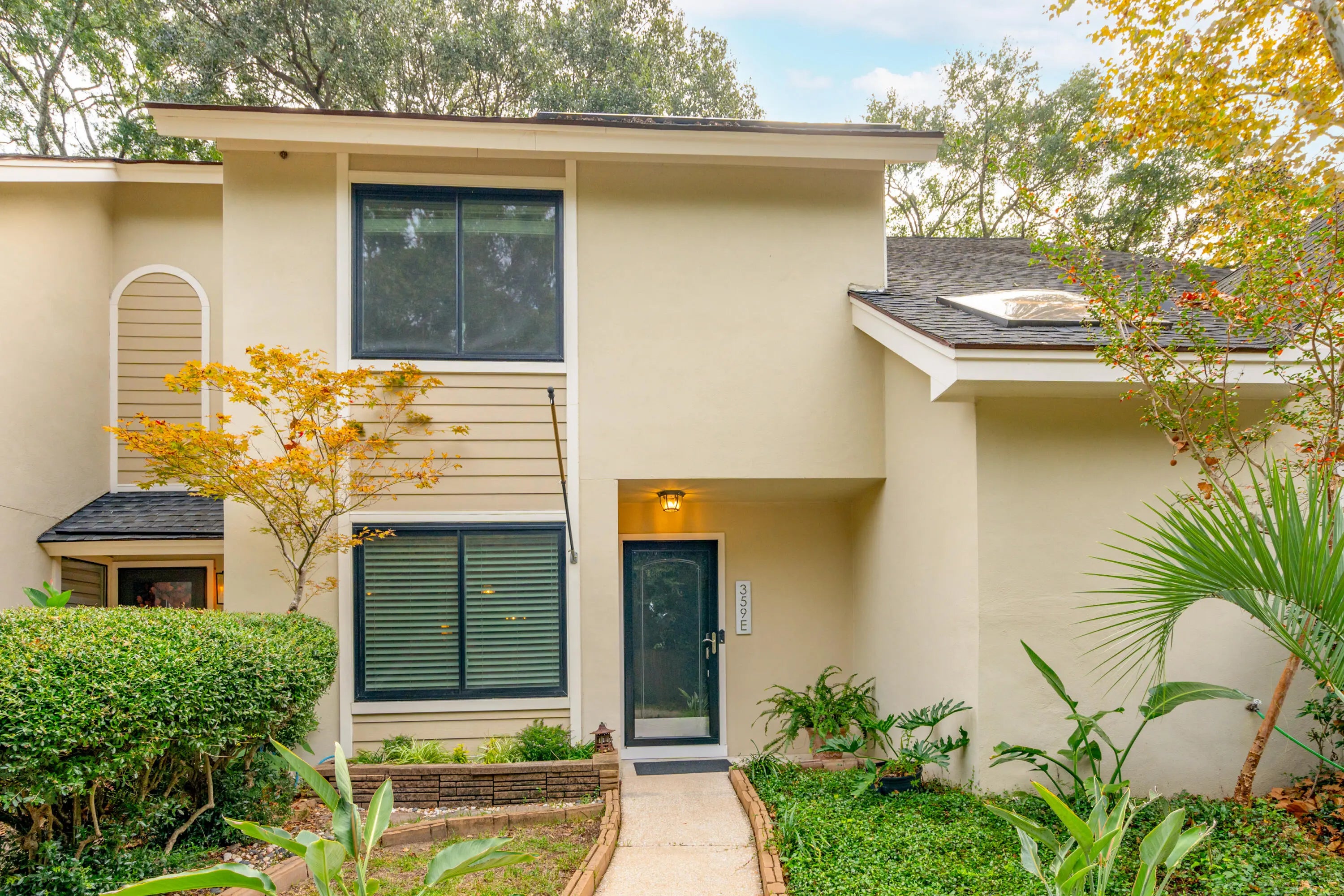 Photo of Listing #24026352