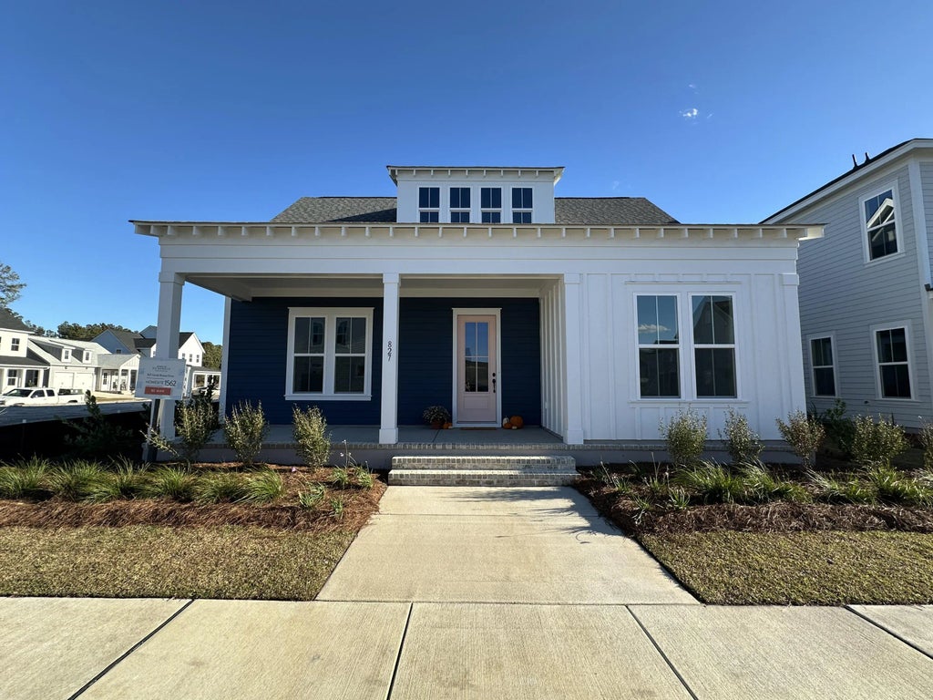 827 Gentle Breeze Drive, Summerville