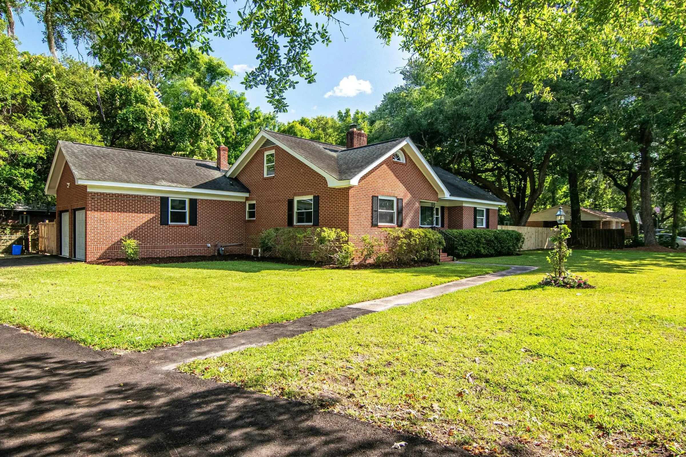 Photo of Listing #24031381