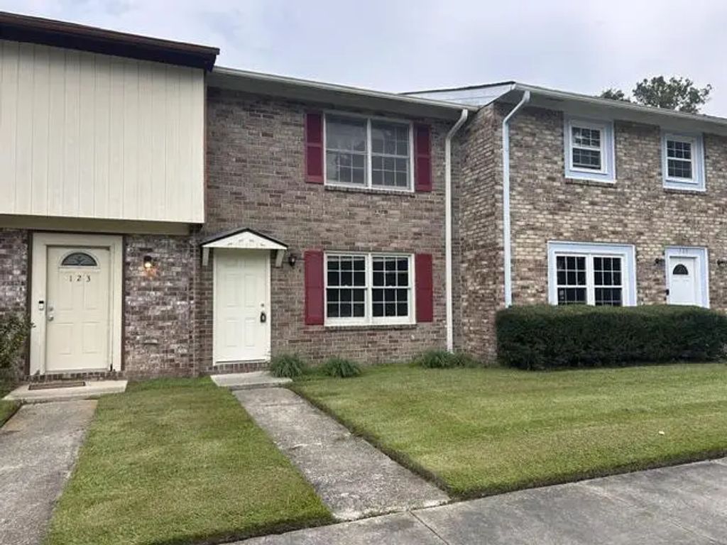 125 Brush Boulevard, Goose Creek