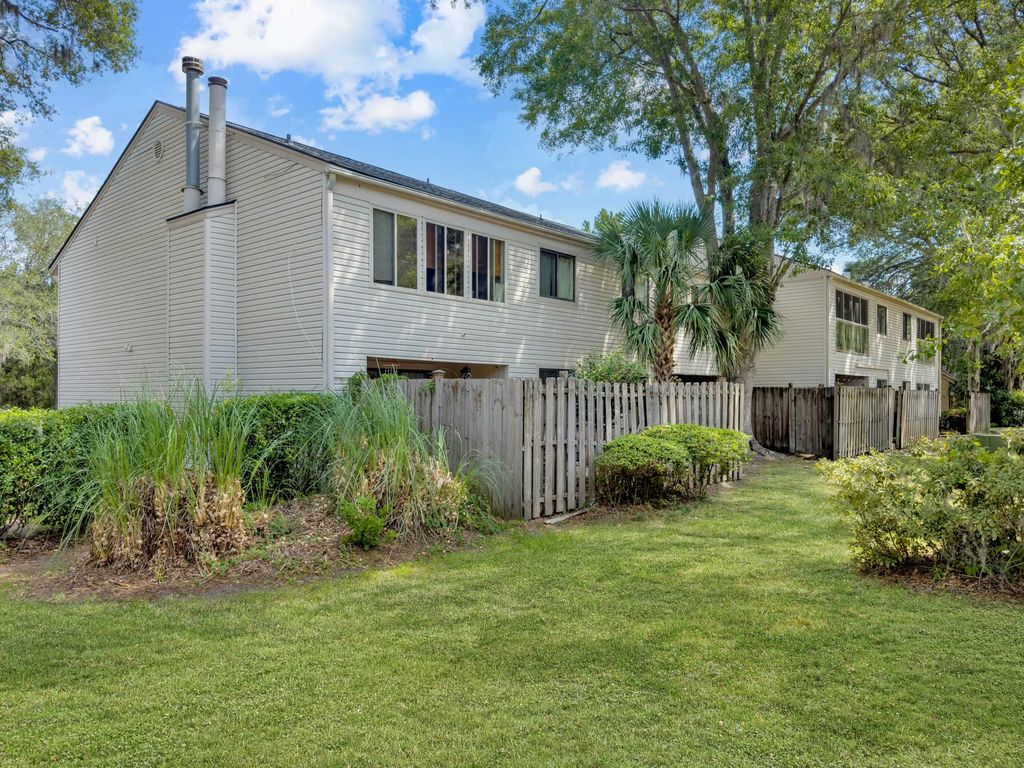 93 Ashley Hall Plantation Road 7, Charleston