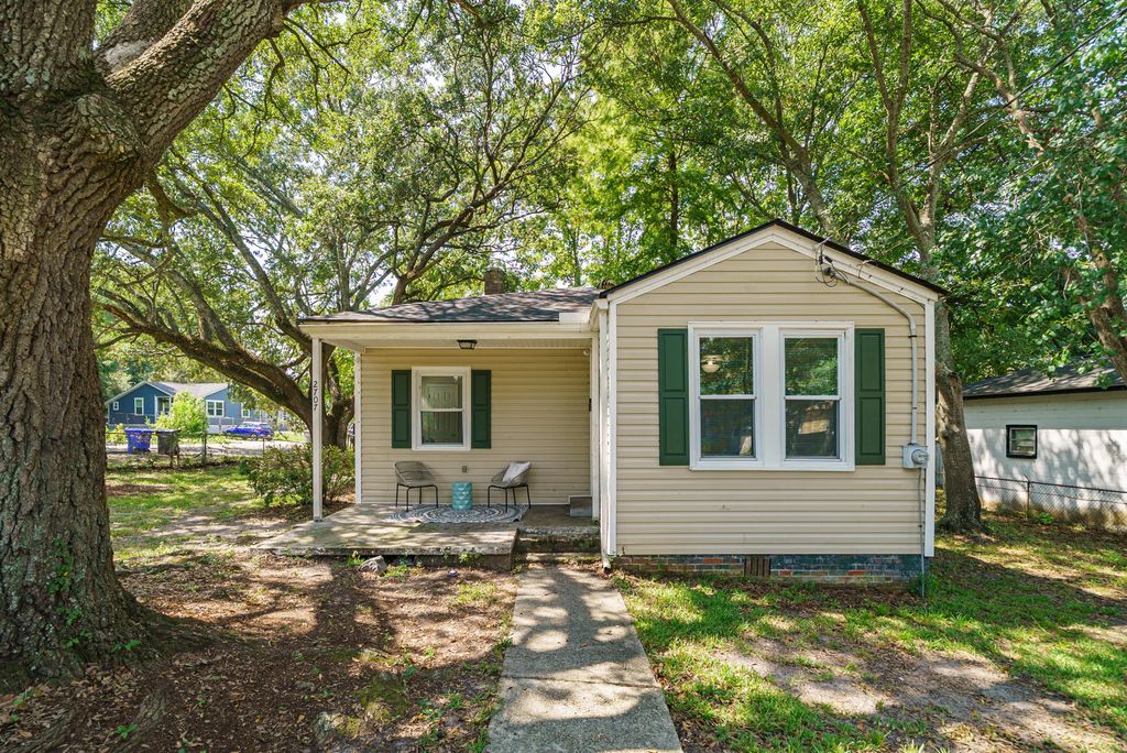 2707 Saratoga Road, North Charleston