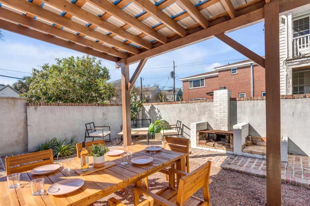 140 Spring Street, Charleston