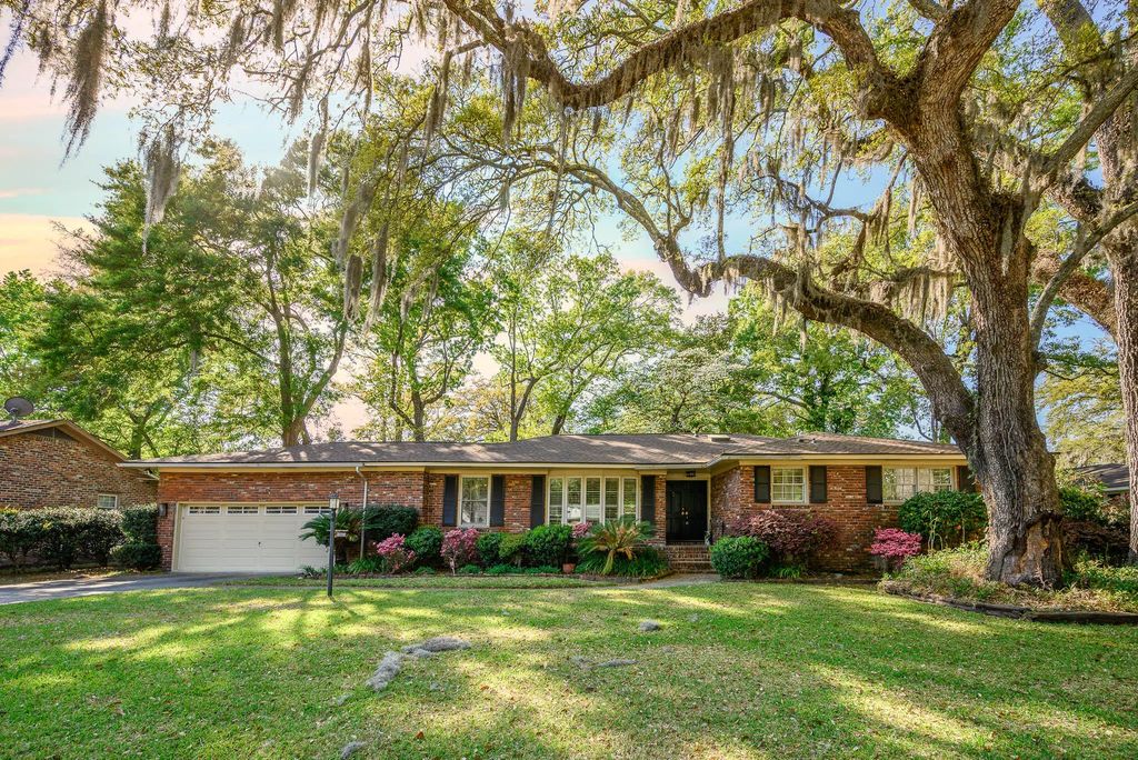 1867 Rugby Lane, Charleston