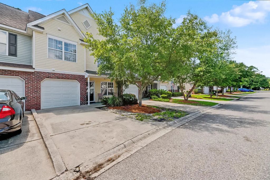 402 Poplar Grove Place, Summerville