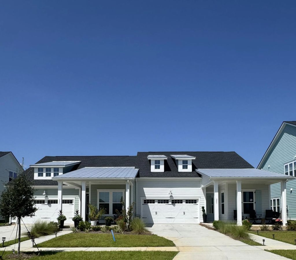 426 Bluebird Bend Street, Summerville