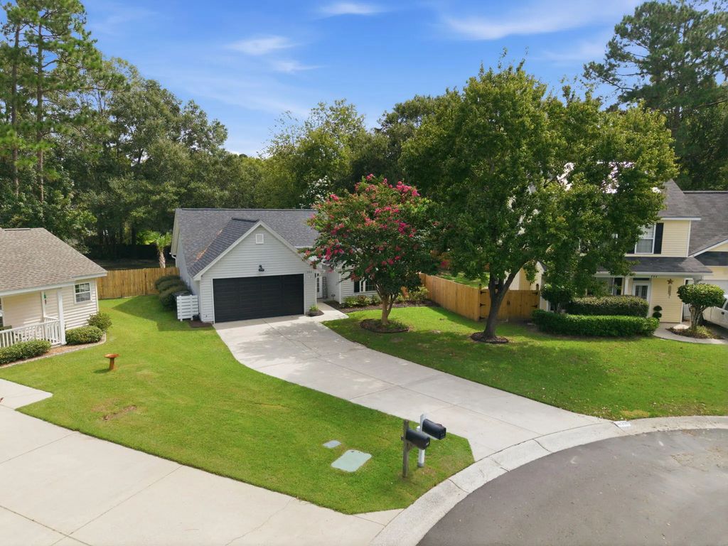 206 William Street, Summerville