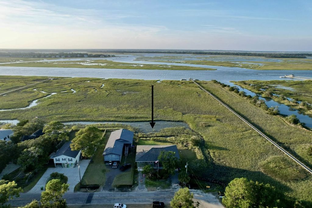 720 E Erie Avenue, Folly Beach