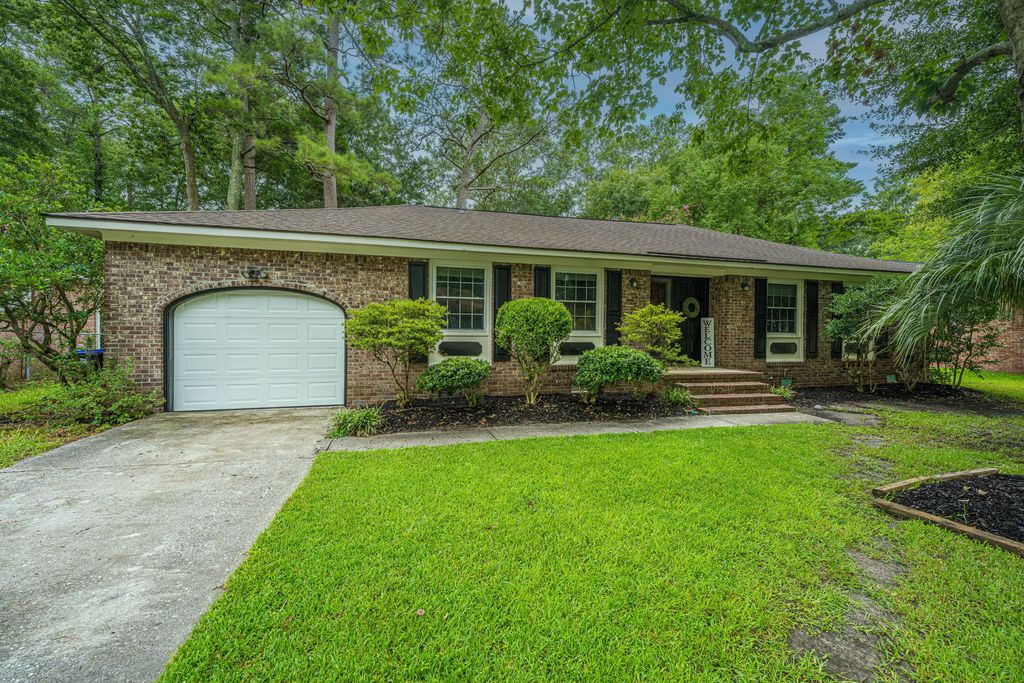 200 Heber Road, Summerville