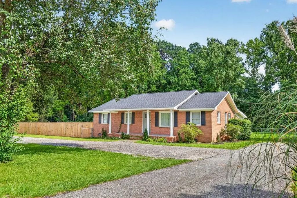 504 W Butternut Road, Summerville