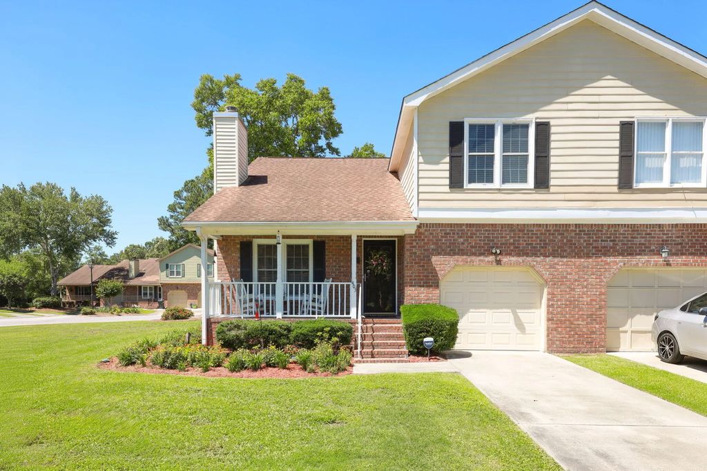 1403 Audubon Court, Summerville