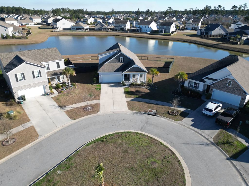 226 Rhodes Court, Summerville