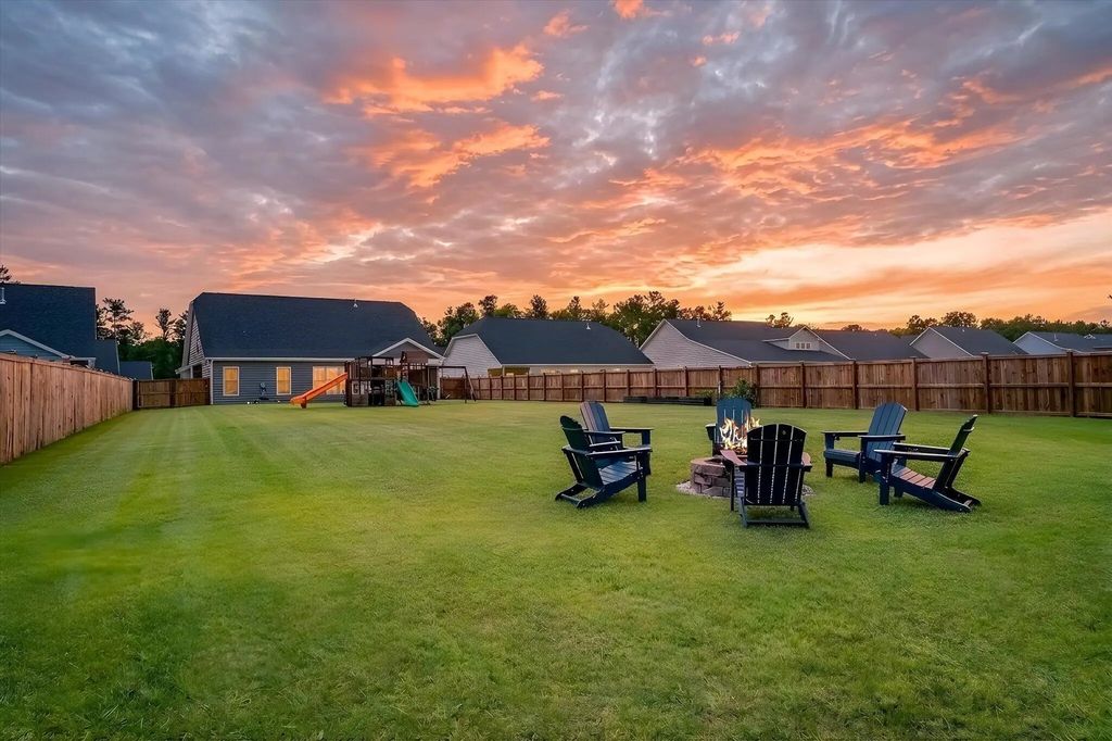 205 Huguenot Trail, Huger