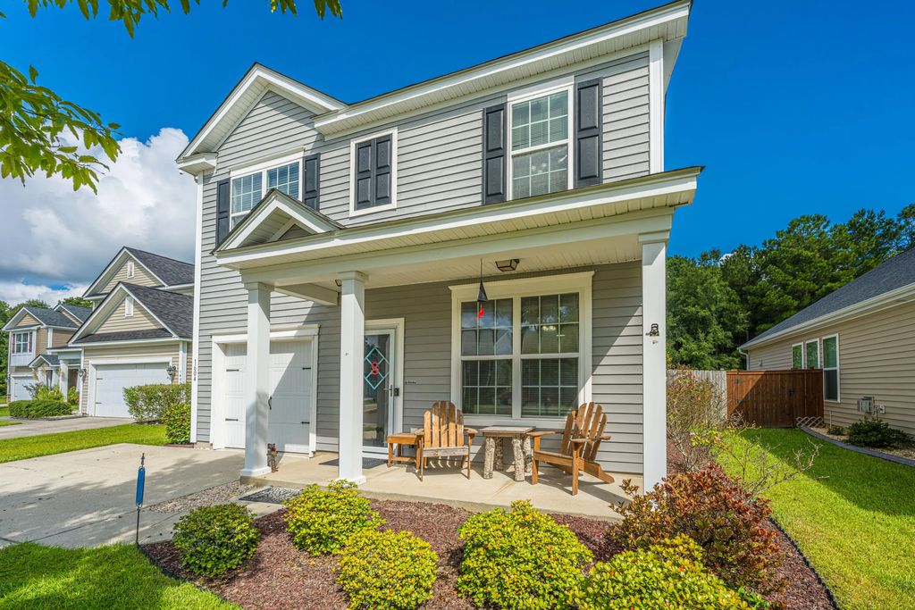 1604 Rising Mist Drive, Summerville