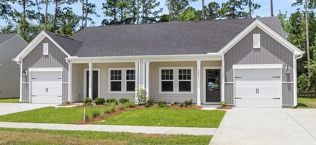 1066 Dusk Drive, Summerville