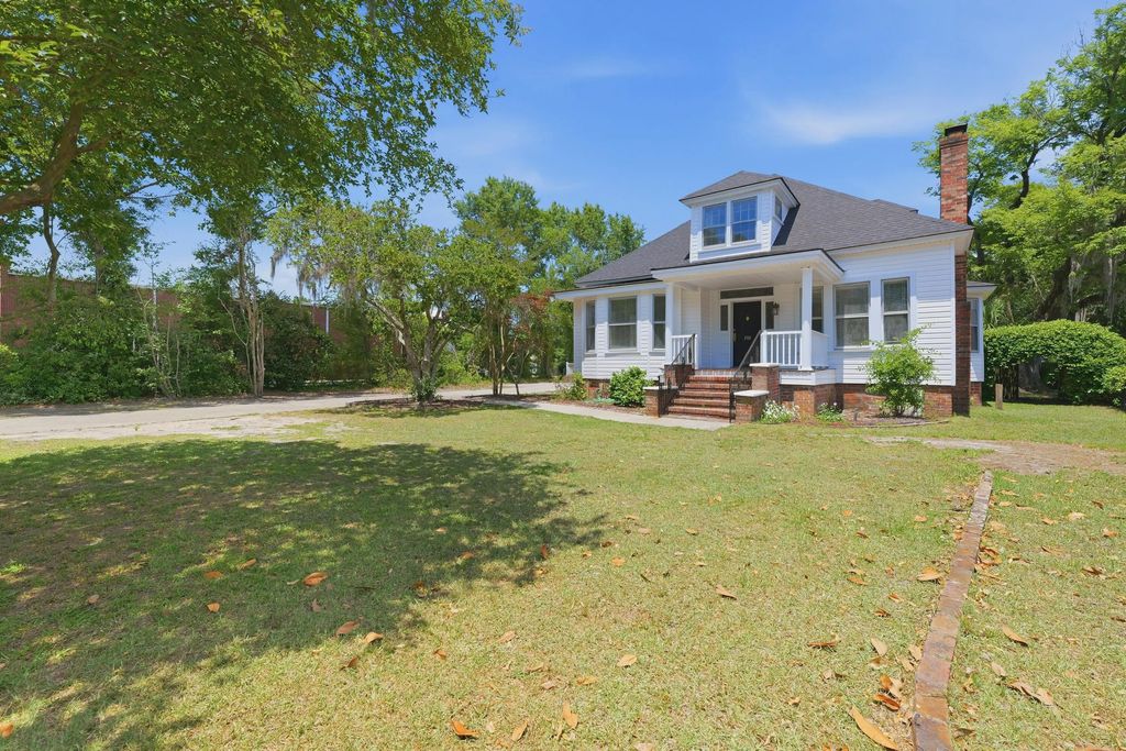 202 E Main Street, Moncks Corner