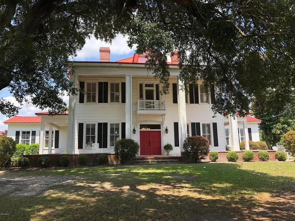 596 Neeses Hwy Highway, Orangeburg