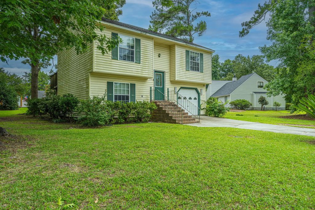 119 Hummingbird Avenue, Ladson