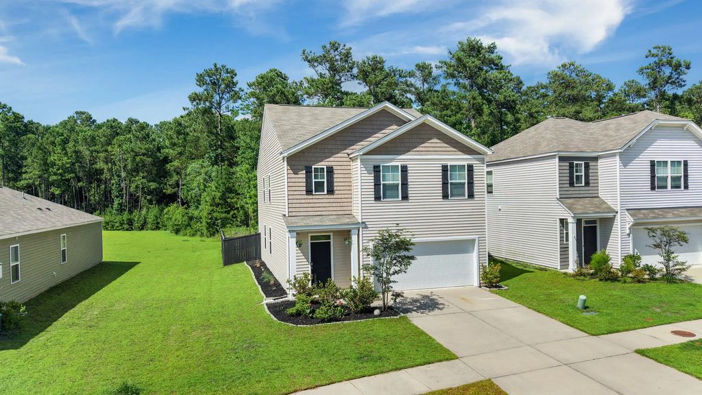 639 Silver Spruce Street, Summerville