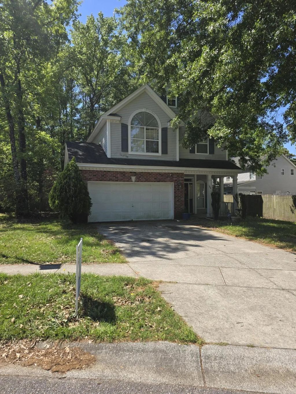 100 Fairbury Drive, Goose Creek