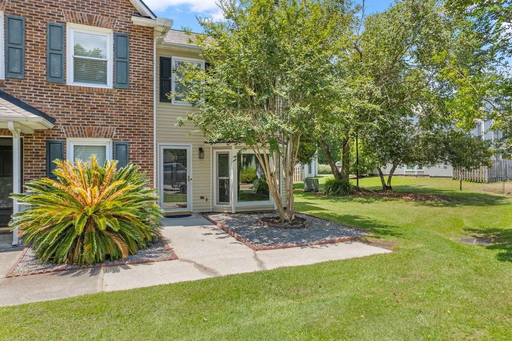 301 Reserve Way, Summerville