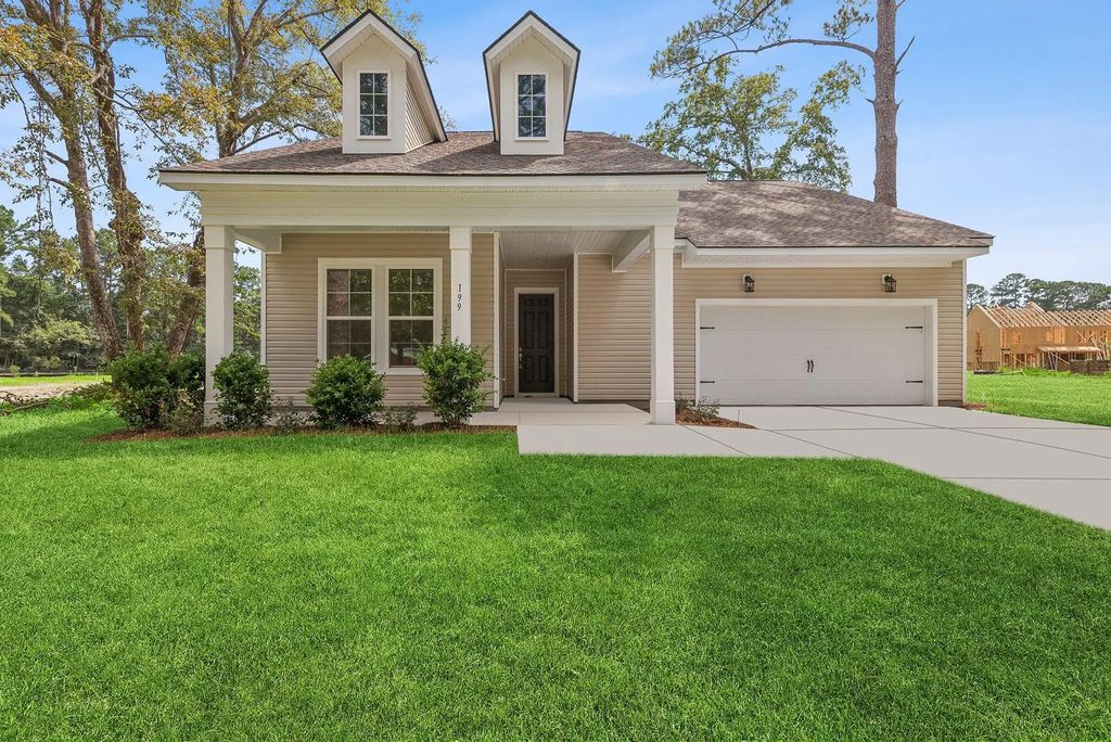 199 Lazy Acres Loop, Summerville