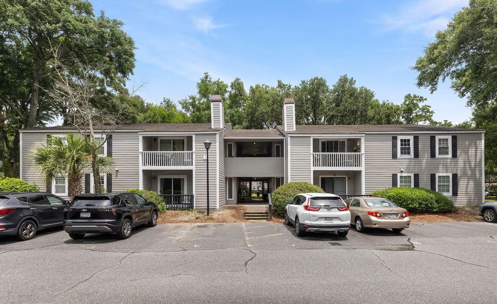 1054 Anna Knapp 1g, Mount Pleasant