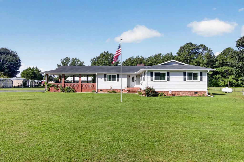 3576 Cordova Road, Cordova
