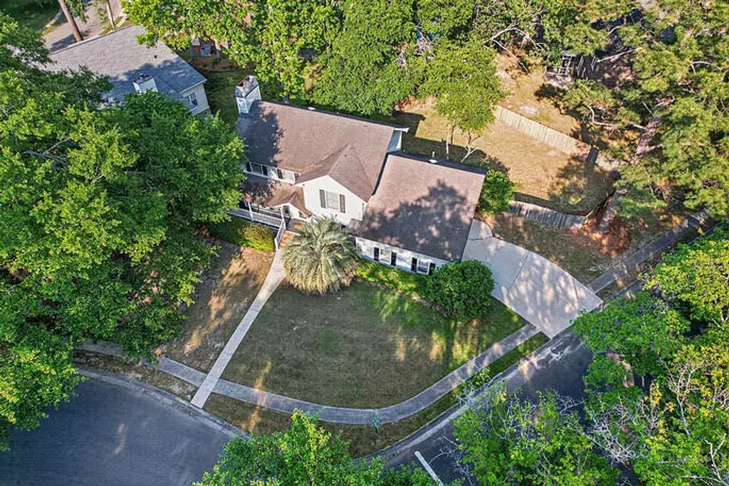 307 Mcdougal Circle, Summerville