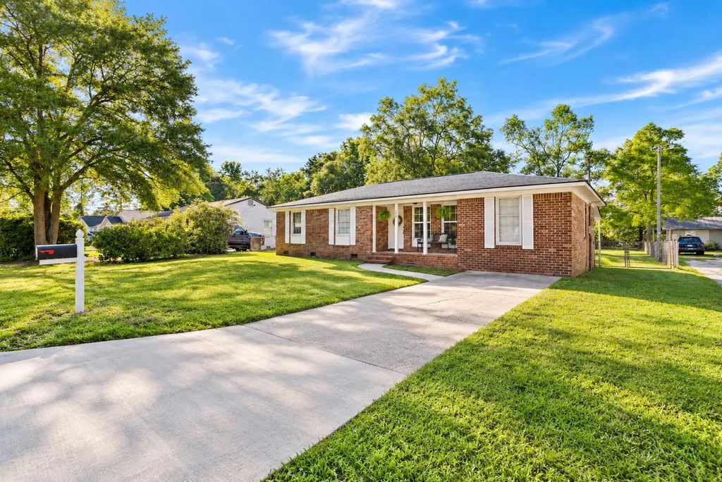 204 Palmetto Street, Moncks Corner