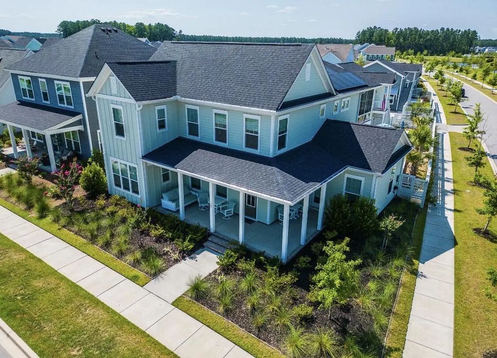 722 Blueway Avenue, Summerville