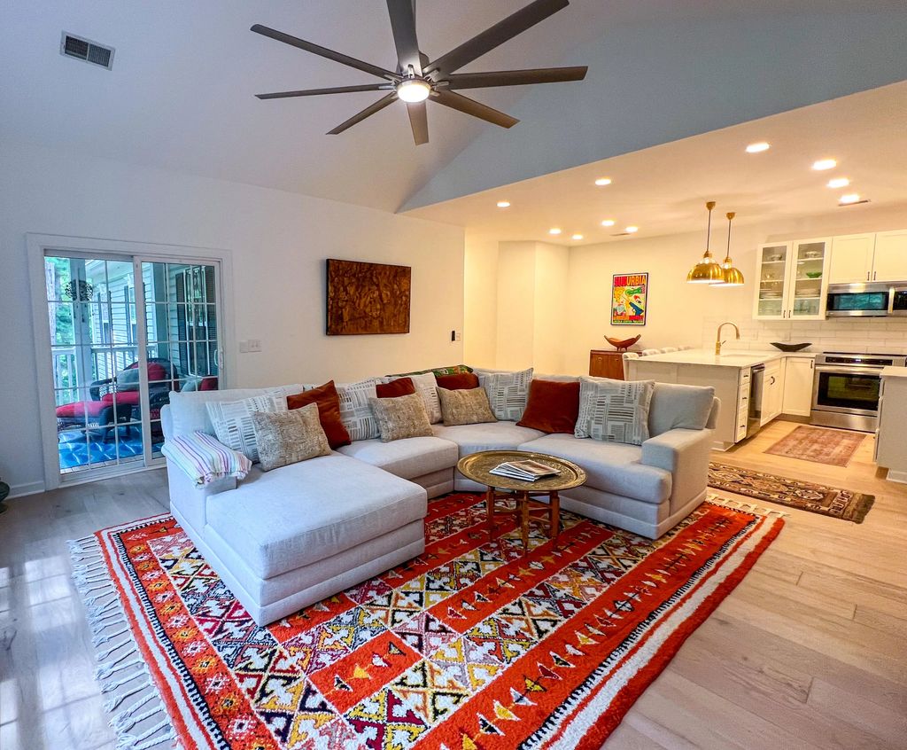 408 S Elgin Court, Charleston