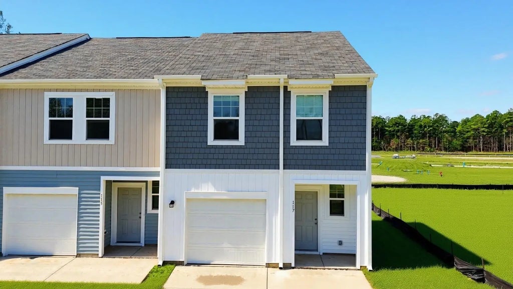 153 Cotton Leaf Boulevard 54, Summerville