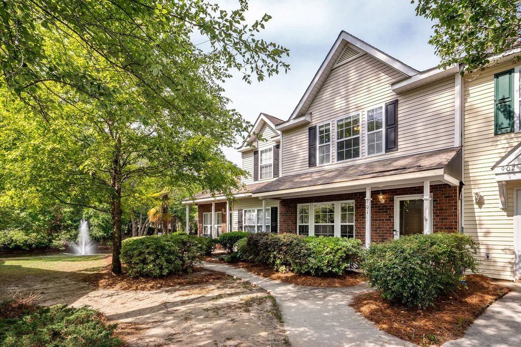 901 Elm Hall Circle, Summerville