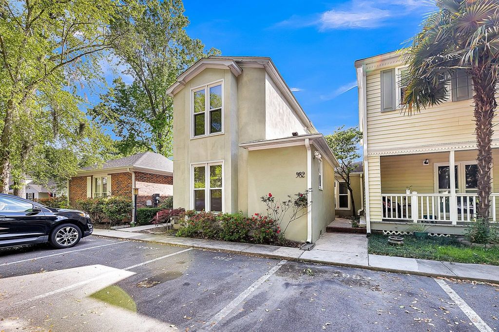 982 Harbor Oaks Drive, Charleston