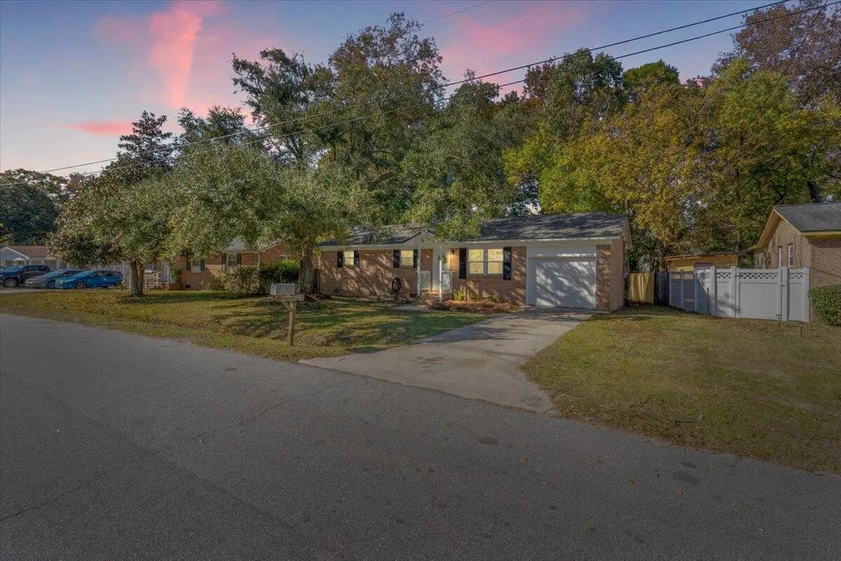 Photo of Listing #25030871